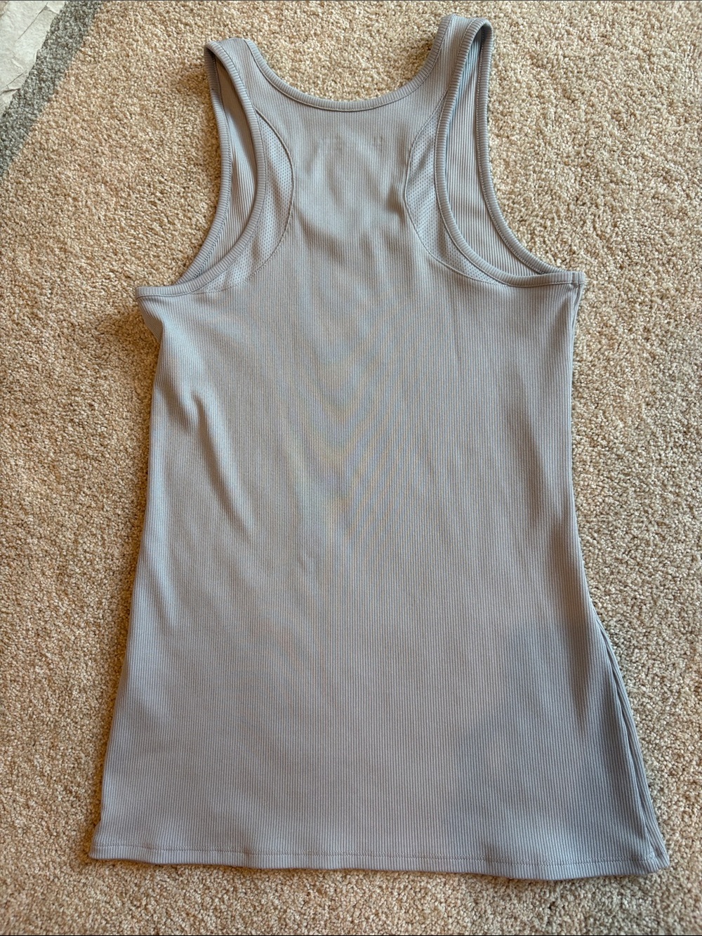3 Under Armour Active Tank Tops - Picture 3 of 15